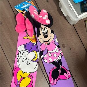 Disney Minnie and Daisy Pink and Purple Scarf